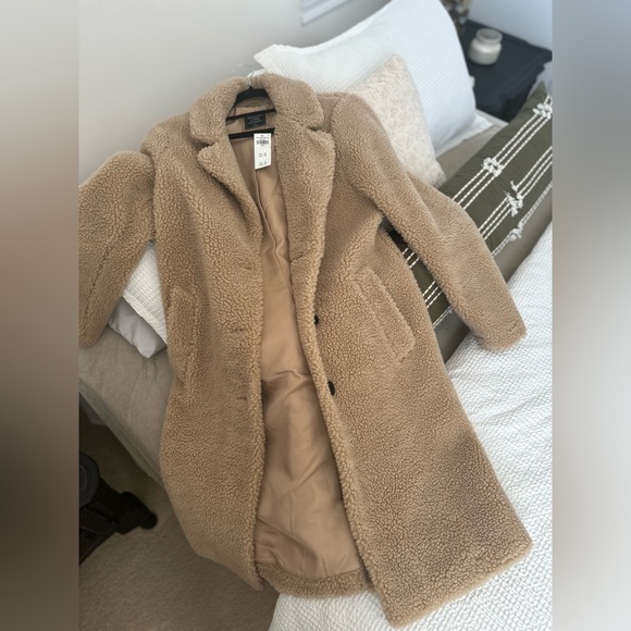 Abercrombie & Fitch Jackets & Blazers - Abercrombie - Teddy Coat Size L